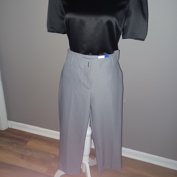 Apt 9, Heather Gray Capri dress slacks NWT - Picture 2 of 8